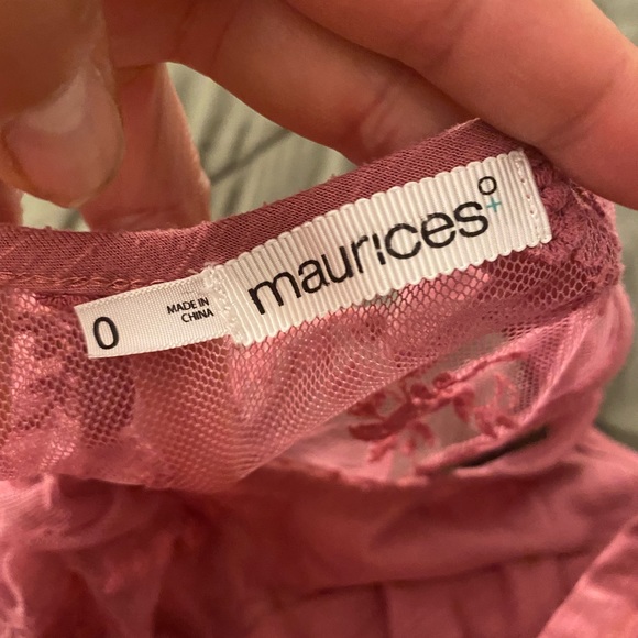 5️⃣ for 💲2️⃣0️⃣ Maurices Pink Lace and Ruffles Sleeveless Top - Picture 4 of 5